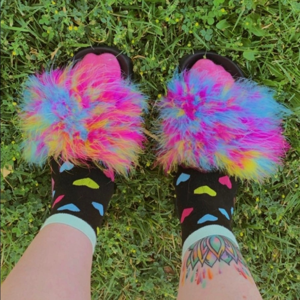 Rainbow Fur Slippers / Fuzzy Slides (Black)
